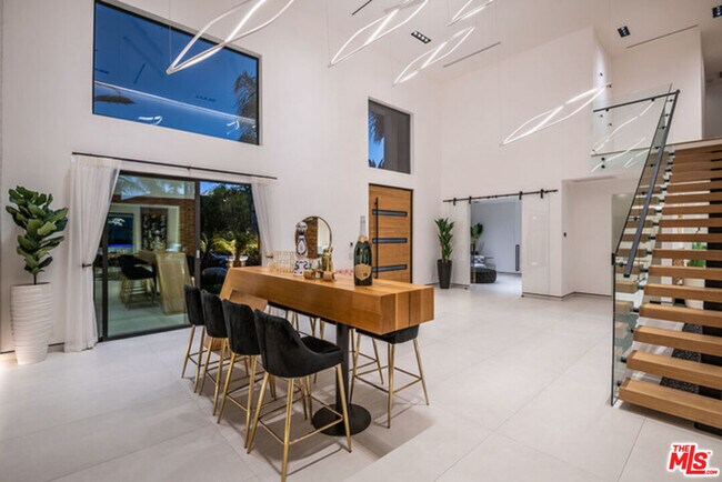 Building Photo - 25879 Chalmers Pl