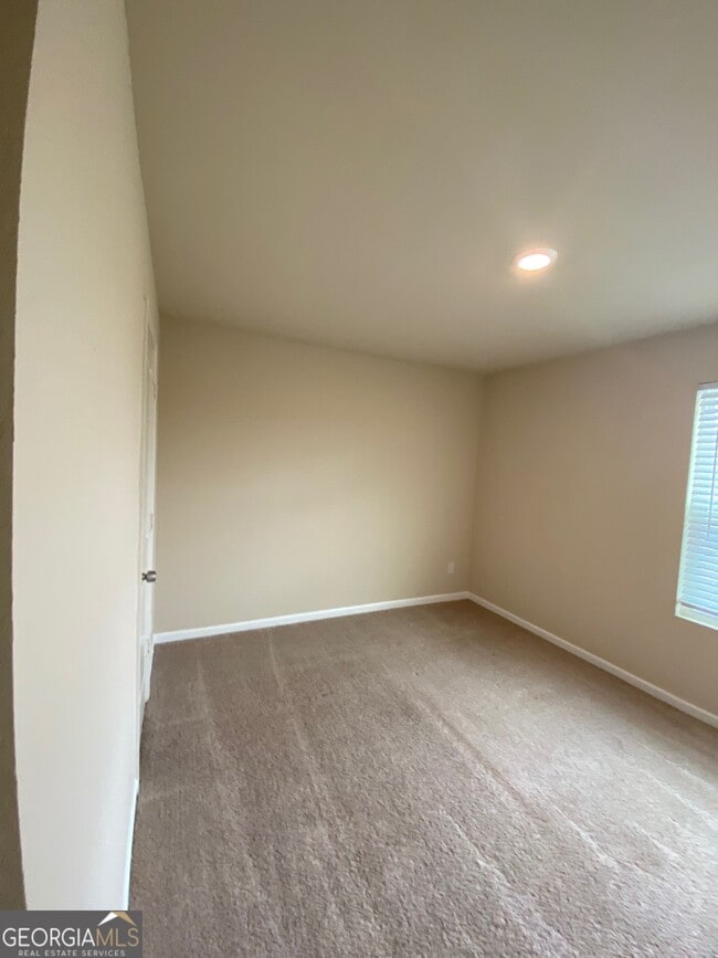 Building Photo - 347 Augusta Woods Dr