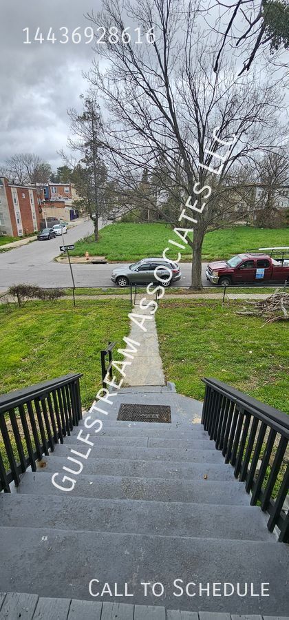 Building Photo - 4031 Fairview Ave