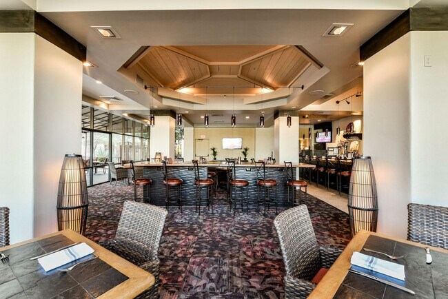 Building Photo - 7401 N Scottsdale Rd