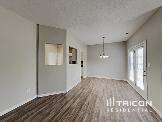 Building Photo - 3908 Chatterleigh Dr