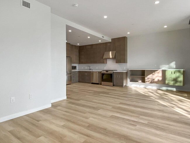 Building Photo - 2515 El Camino Real