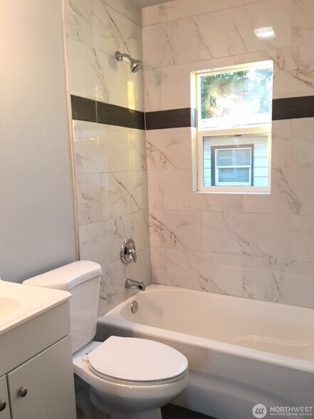 Building Photo - 305 M St SE