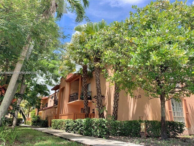 Building Photo - 7110 Fairway Dr