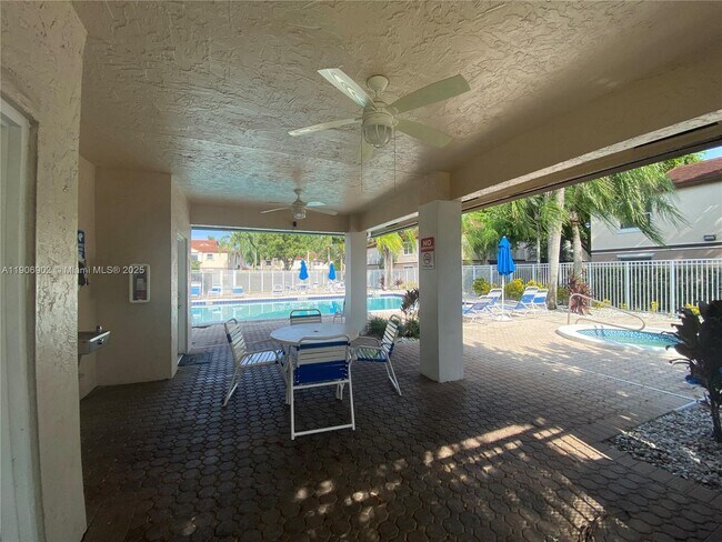 Building Photo - 11232 SW 12th St