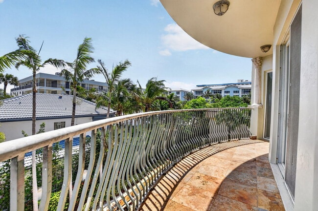 Building Photo - 616 SE 20th Ave