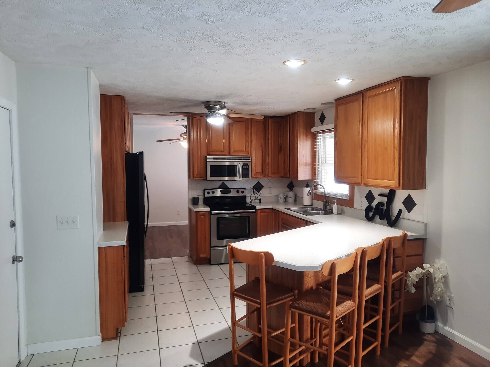 Building Photo - 144 Brentwood Dr