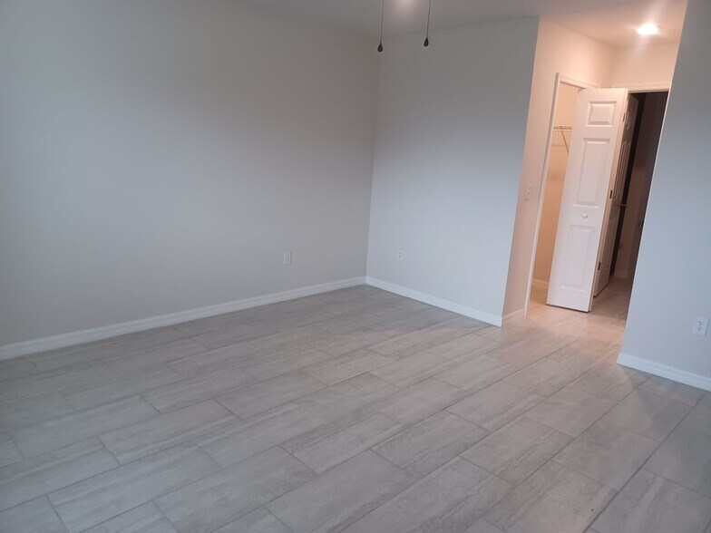 Building Photo - AVAILABLE NOW: BRAND NEW CONSTRUCTION 3 Bedroom / 2 Bathroom HOME