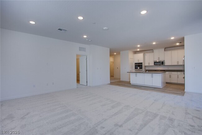 Building Photo - 2555 Hampton Rd