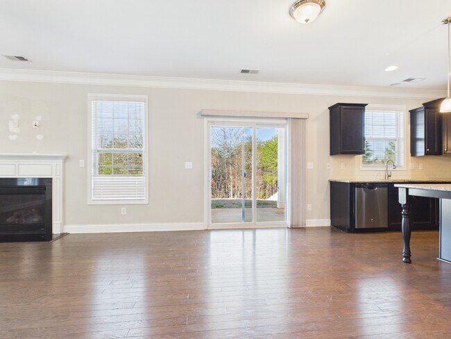 Building Photo - 8810 Douglas Palace Ct