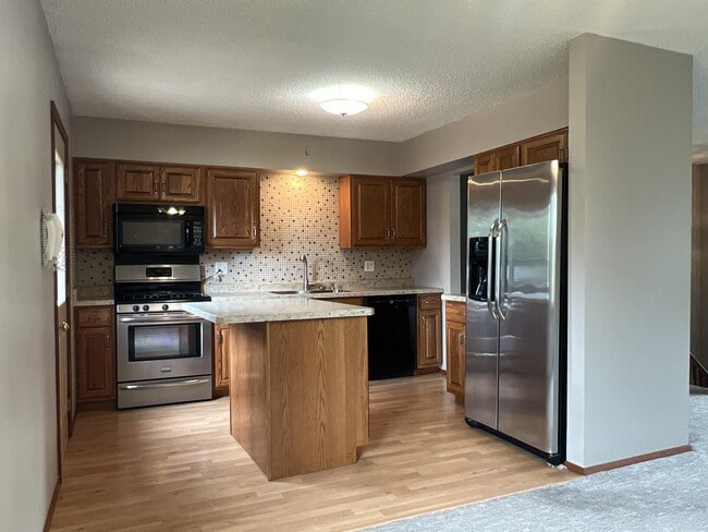 Building Photo - 3428 Dove St