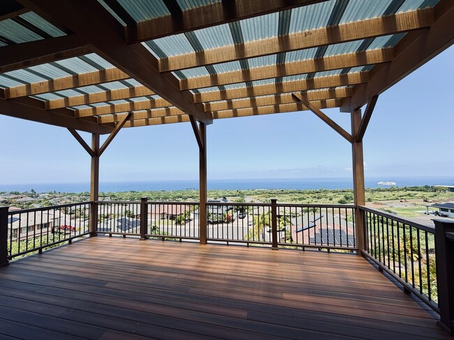 Building Photo - 4 bedroom, 2.5 bath with sweeping coastline views!