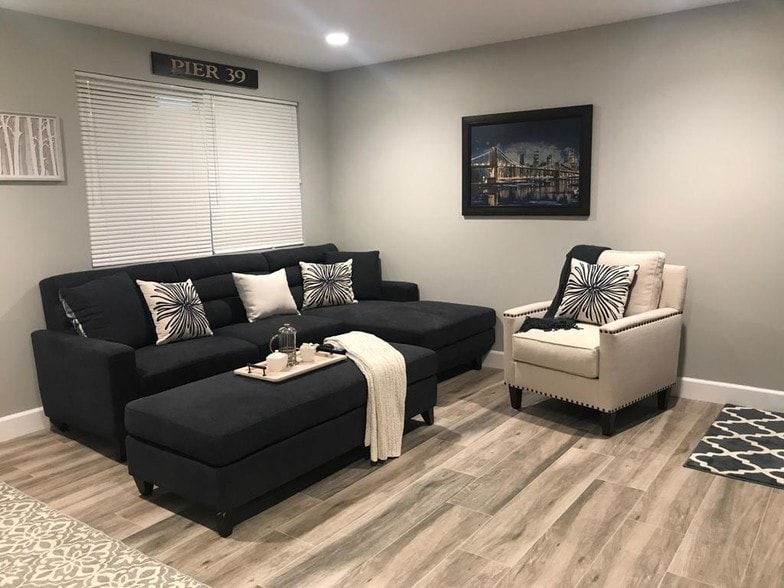 Spacious living room that can host guest - 828 S Falcon St