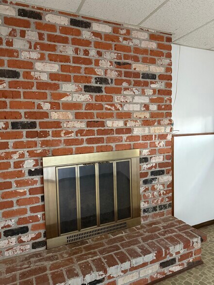 Downstairs Entertainment Room - 12717 SE 22nd Ave