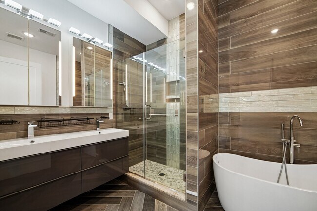 Building Photo - 46 Carlton Ave