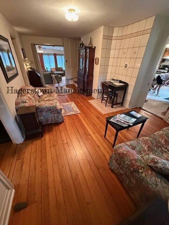 Building Photo - 3 Bedroom Home in Picturesque Appalacian M...