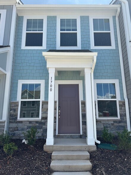 Building Photo - 1700 Granby Heights Dr