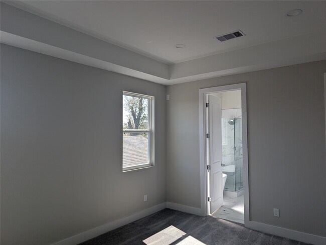 Building Photo - 8316 Curry Rd