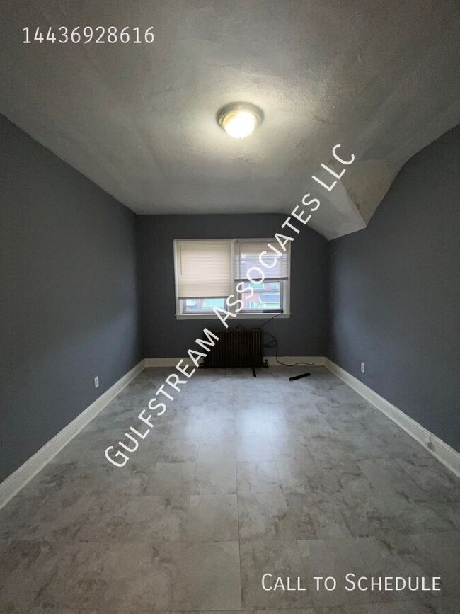 Building Photo - 3408 Royce Ave