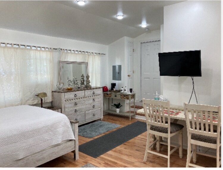 Building Photo - 1 Carlson Ct