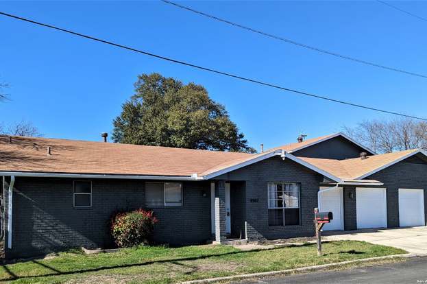 Building Photo - 2330 Blossom Dr