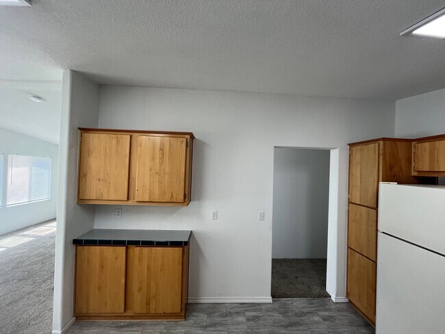 Building Photo - 1404 River Run Ln