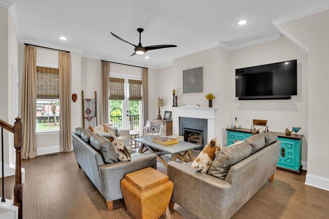 Building Photo - Bull Street District 3 Bedroom 3.5 Bath