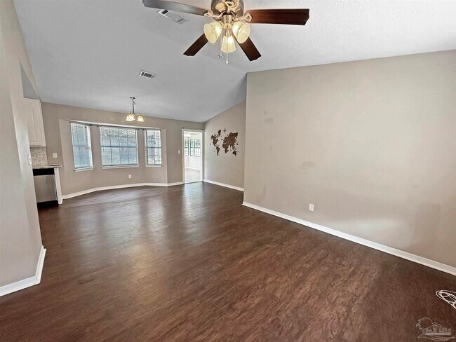 Building Photo - 7524 Sandy Creek Dr