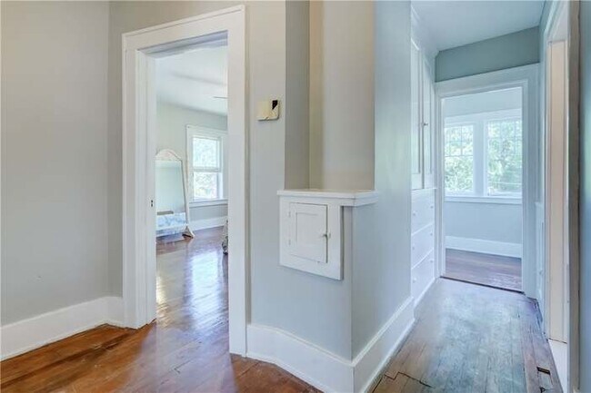 Building Photo - 144 Deerfield Dr