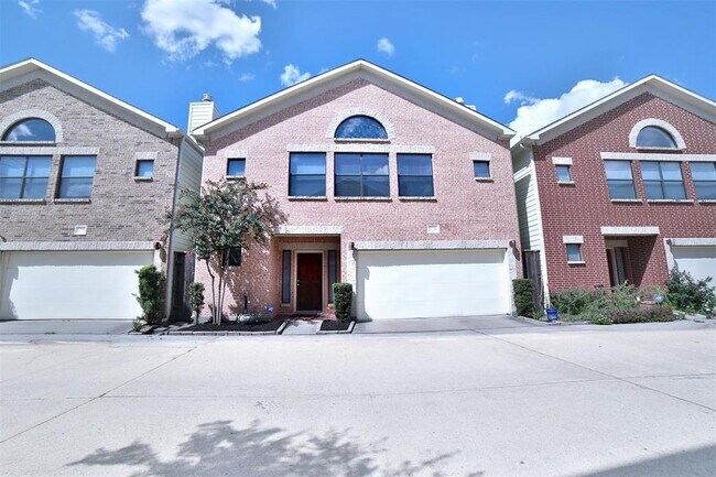 Building Photo - 3734 Main Plaza Dr