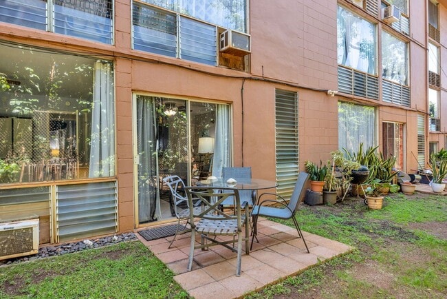 Building Photo - West Maui 2BD Condo Across from Beach Park | Furnished | Ground Floor