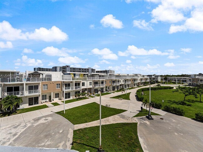 Building Photo - 13949 SW 259th Way