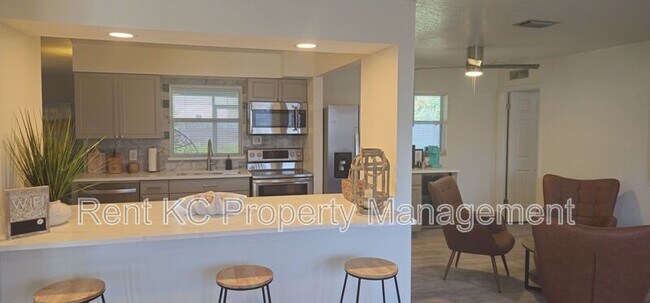 Building Photo - 589 Coconut St