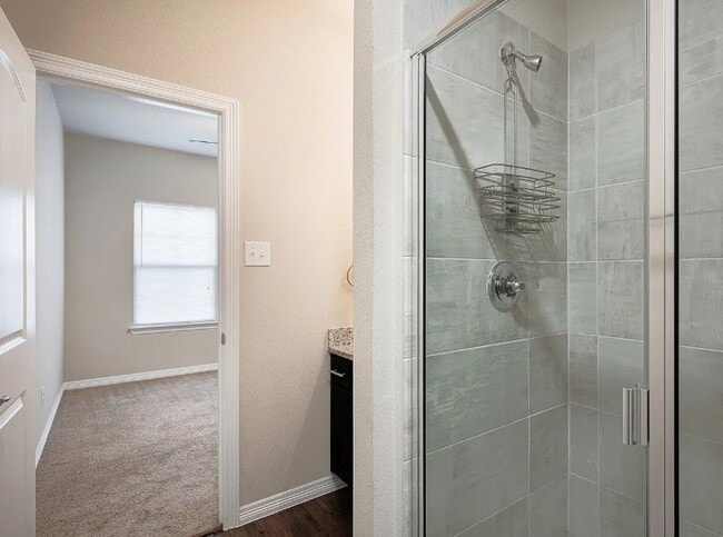 Building Photo - 2709 Vine Ct