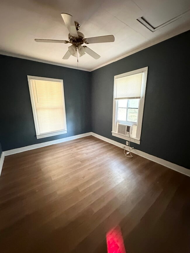 Building Photo - 207 Lacobie St