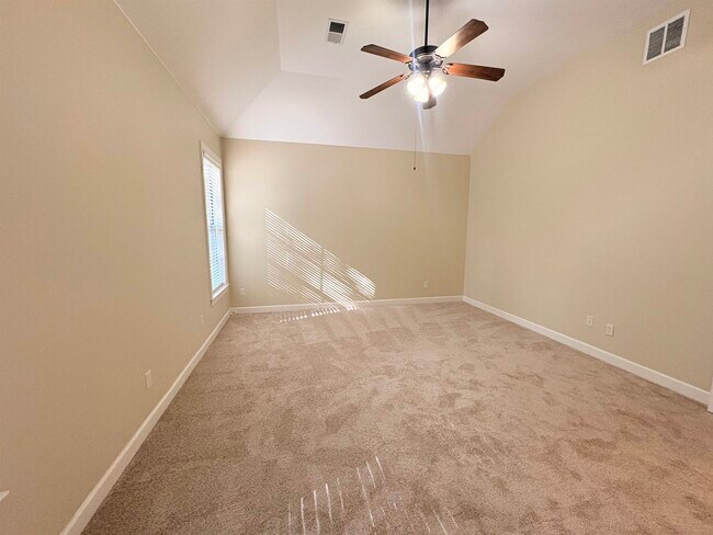 Building Photo - 1457 Lagrange Crest Rd