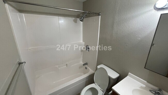 Building Photo - 2023-12573MF