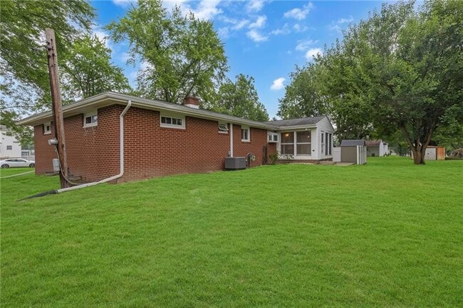 Building Photo - 224 Shirley Dr