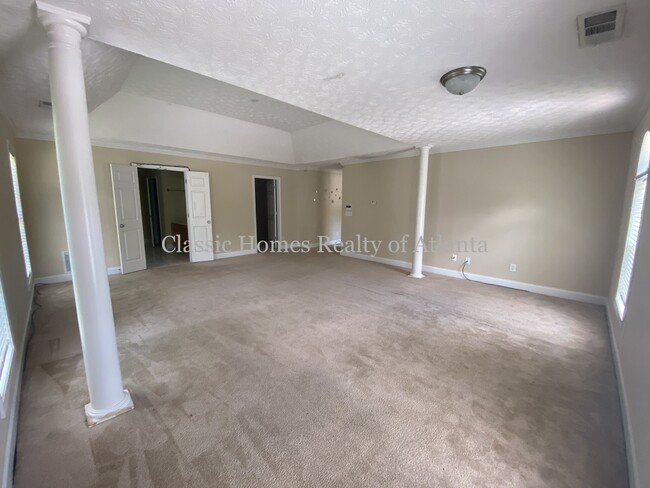 Master Suite View 2 - 3080 Westheimer Rd