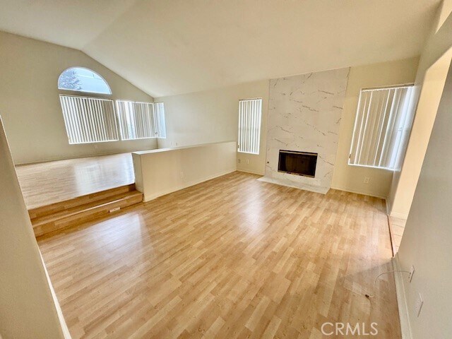 Building Photo - 26562 White Oaks Dr