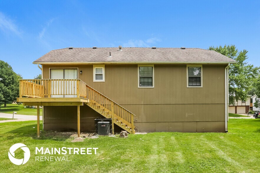 Building Photo - 11712 Crystal Dr