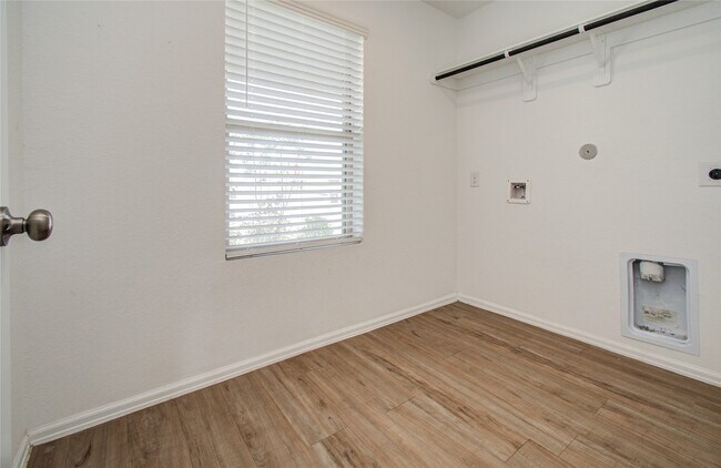 Building Photo - 4226 Iris Jade Dr