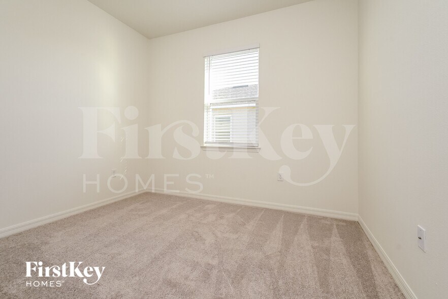 Building Photo - 209 Windsor Reserve Dr