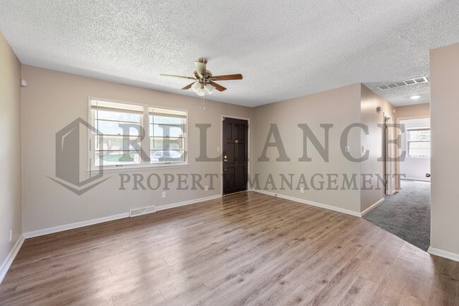 Building Photo - 6505 N Randall Dr