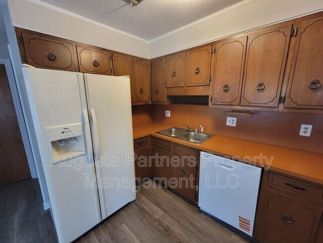 Building Photo - 4460 Whisperwood Dr