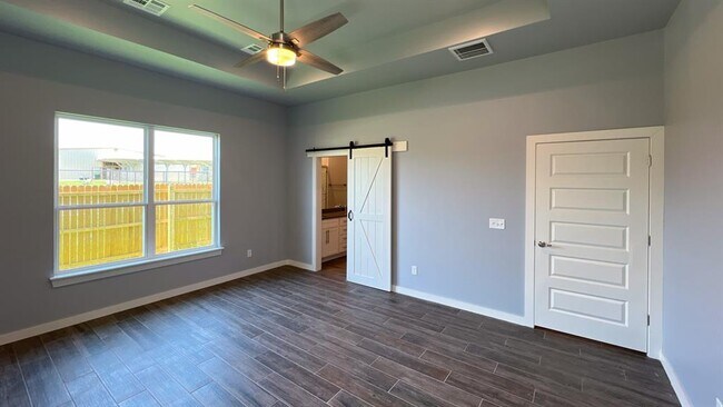 Building Photo - 605 Remington Ave