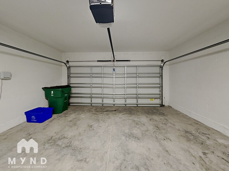 Building Photo - 6785 Branham Mill Ct