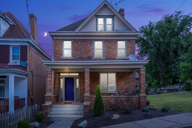 Building Photo - 4 Bed 1 Bath Single Family Home