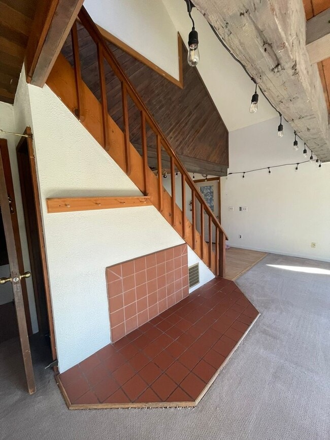 Building Photo - 1619 Mission Rd