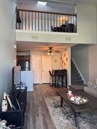Building Photo - 28 Tansy Ct